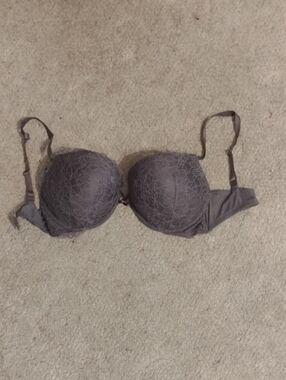 Victoria Secret Add 2 Cup Sizes Push Up Bra 38DD